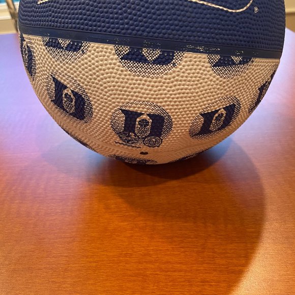 DUKE BLUE DEVILS COLLEGE BASKETBALL COLLECTIBLE - NICE GIFT FOR STUDENT / ALUMNU - Picture 4 of 9